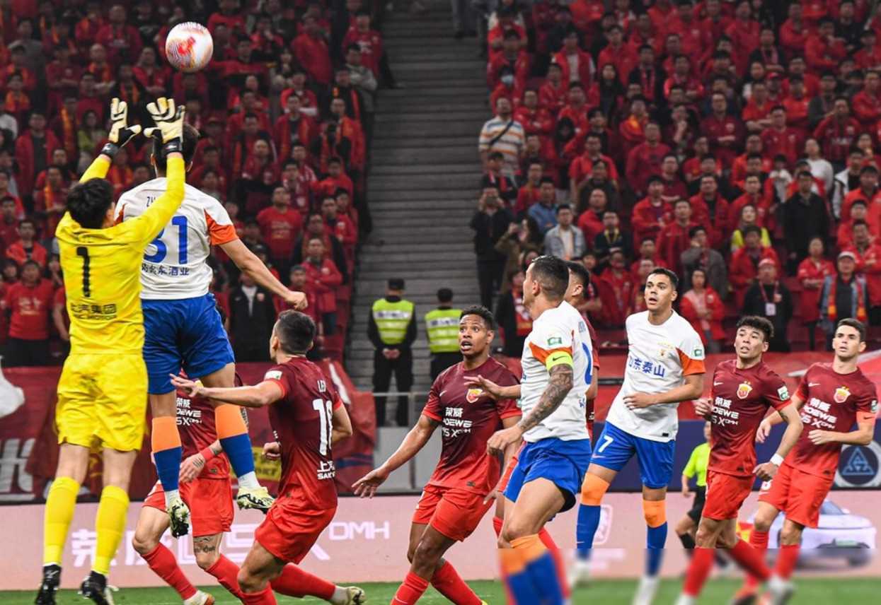 原创武磊闪耀全场马宁亮红牌张琳芃乌龙球豪门大战33变43