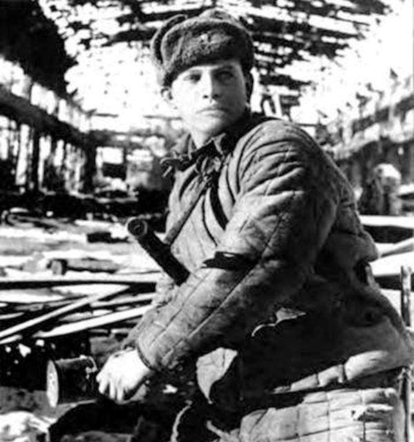 二战斯大林格勒战役崔可夫如何用老鼠战术对战德军闪电战术