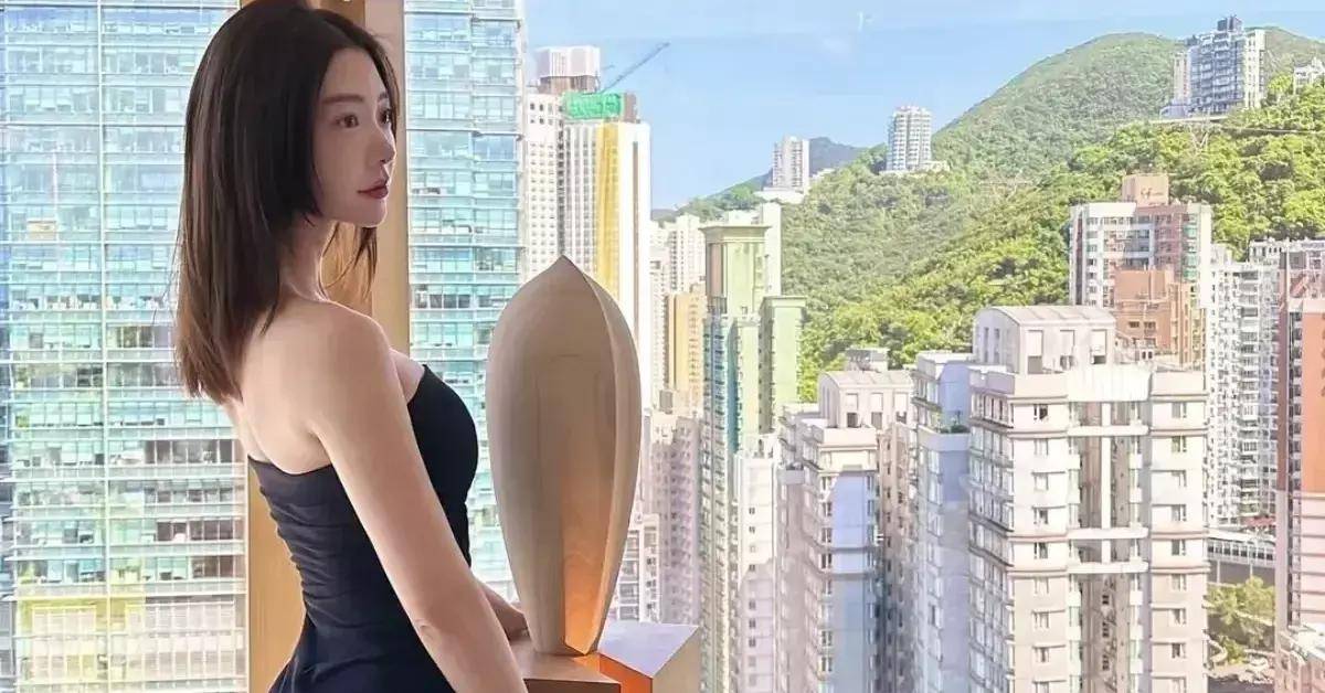 克拉拉香港度假,家外之家尽显迷人风情_clara_身材_魅力