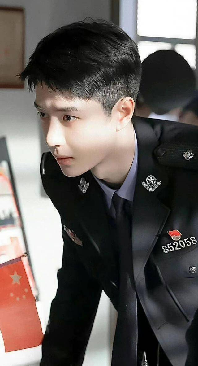 原创顶级搭配网传迪丽热巴王一博主演难哄杨幂龚俊能顶得住吗