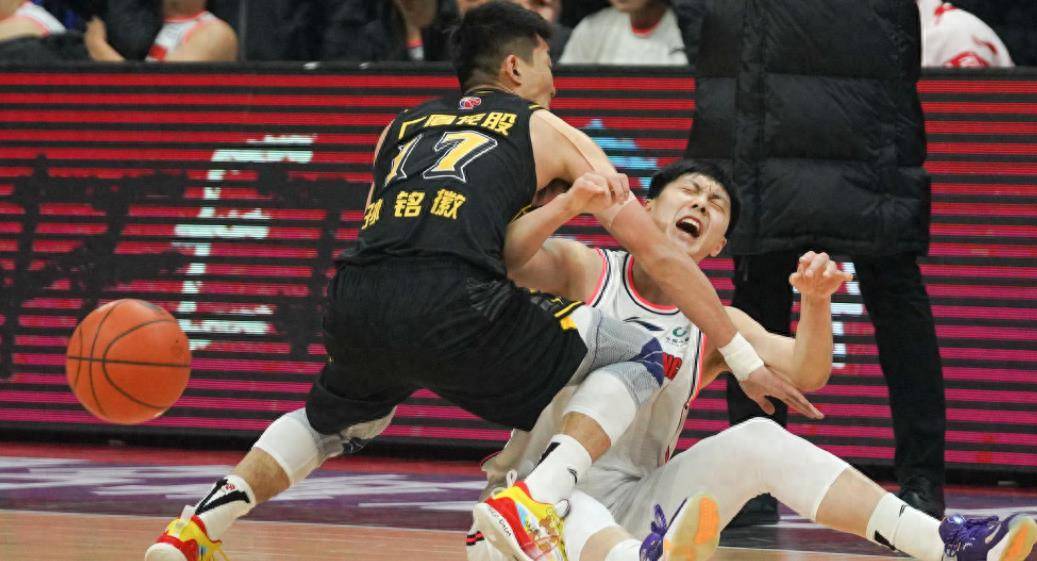 原创五局三胜广东男篮四分之一决赛再次打败仗杜锋能否带队复仇