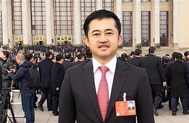 又一中国鞋王诞生:靠着奥运会上位,仅次于阿迪达斯和耐克_丁世忠_安踏