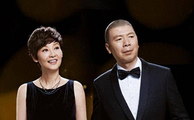一代名导冯小刚这次惹到了大人物多年获得的成就被一脚踢碎
