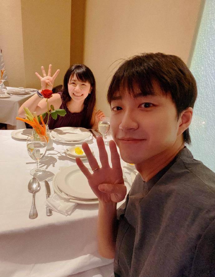 福原爱江宏杰庆祝结婚4周年纪念日爱酱晒她给老公拍的写真集