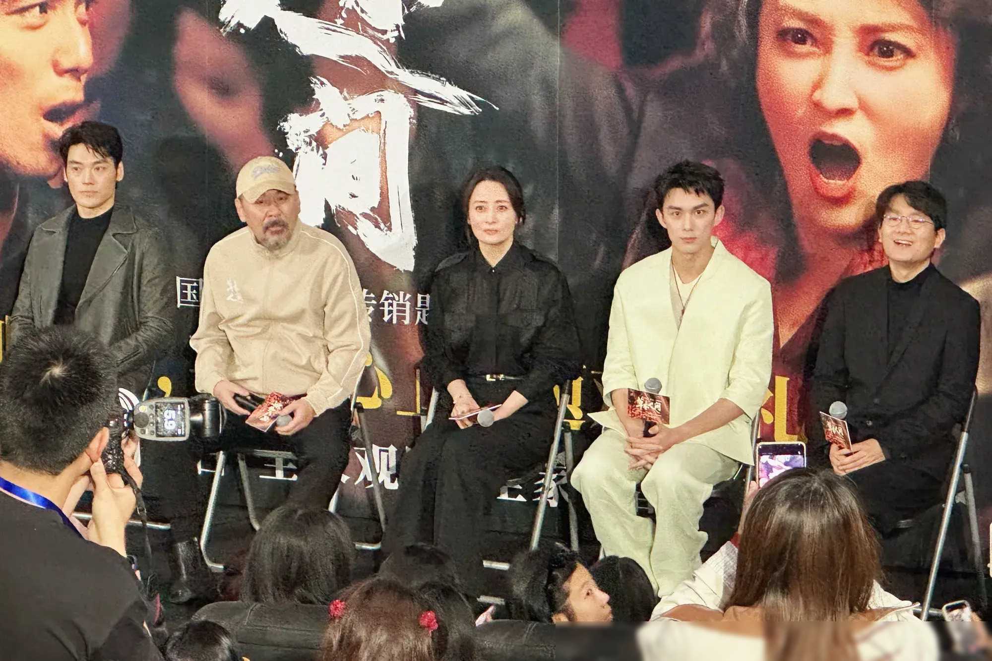 蒋勤勤吴磊似母子陈建斌儿子颜值不随蒋勤勤