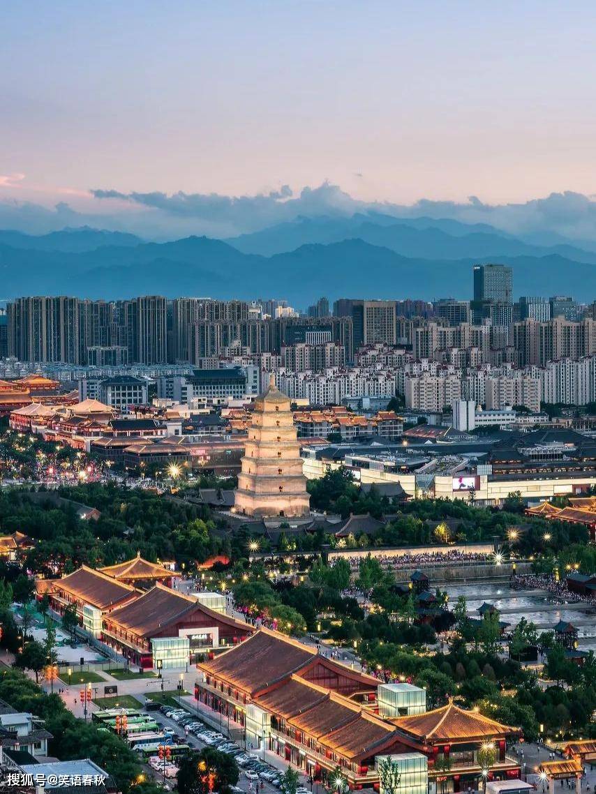 以往提到长安都会想到大唐盛世,而现在提到西安想的都是肉夹馍.