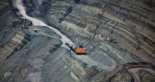 我国第一露天煤矿开采了118年煤层厚达55米如今如何了