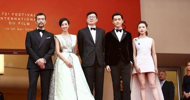 胡歌领衔《南方车站的聚会》戛纳亮相_昆汀·塔伦蒂诺_桂纶镁_齐聚