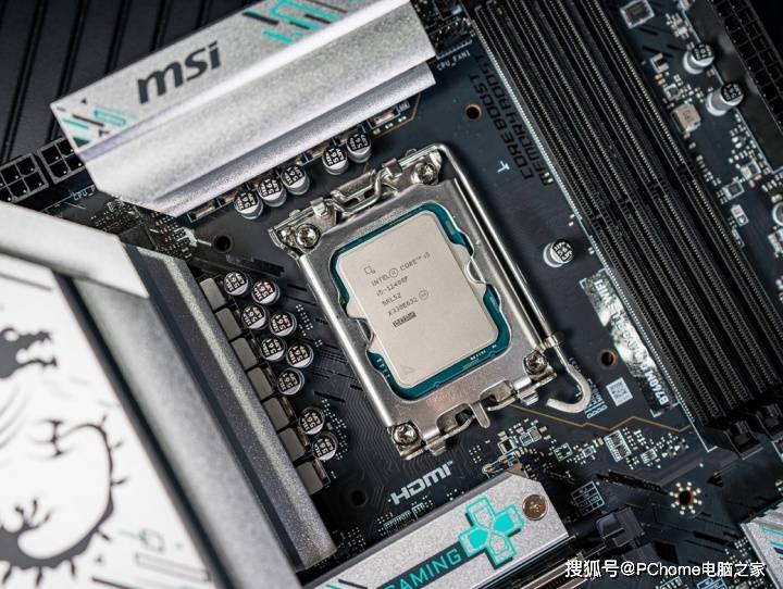 主板采用了技嘉b650m h,内存采用16gb三星ddr5 5600原厂内存,硬盘更是