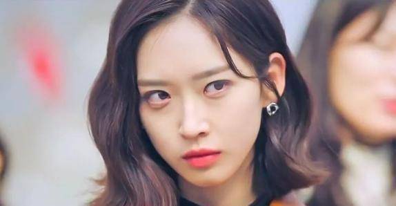 原创韩智贤逆天大长腿太养眼甜美高级造型百变私服时尚至极