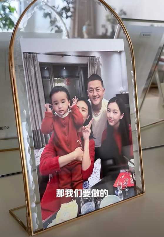 海哈金喜与李嫣姐妹情深非靠王菲与李亚鹏共渡难关