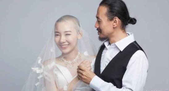 原创被搜索三千万次一代人体模特苏紫紫展现接受采访老了我还会拍