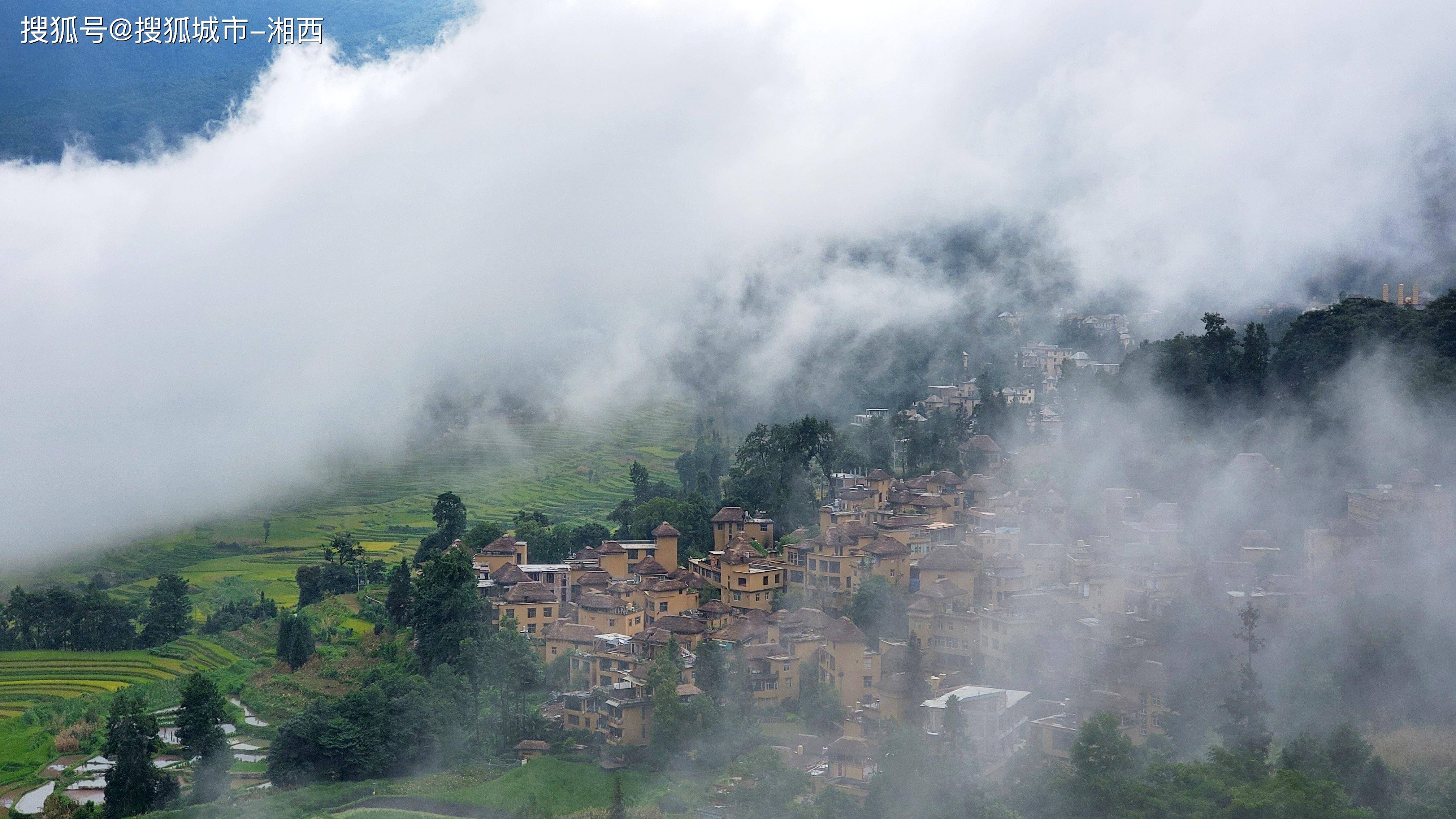 振兴也可以很美丨初秋的云南,最值得去的地方,元阳_山顶_寨子_梯田