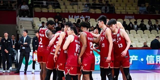 cba季后赛浙江稠州vs上海男篮内线对决鹿死谁手