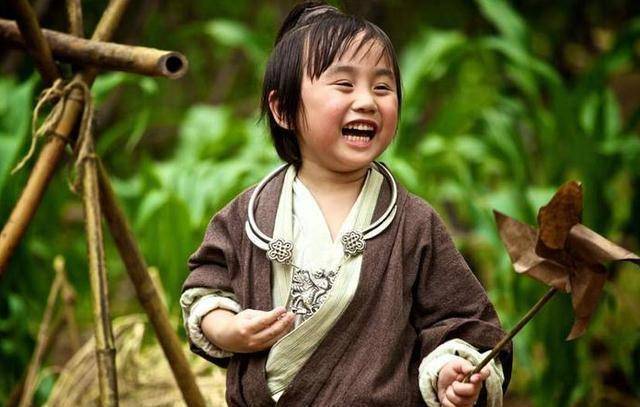 还记得养继母的小小彬吗千万身家被父母败光长大后仍被压榨