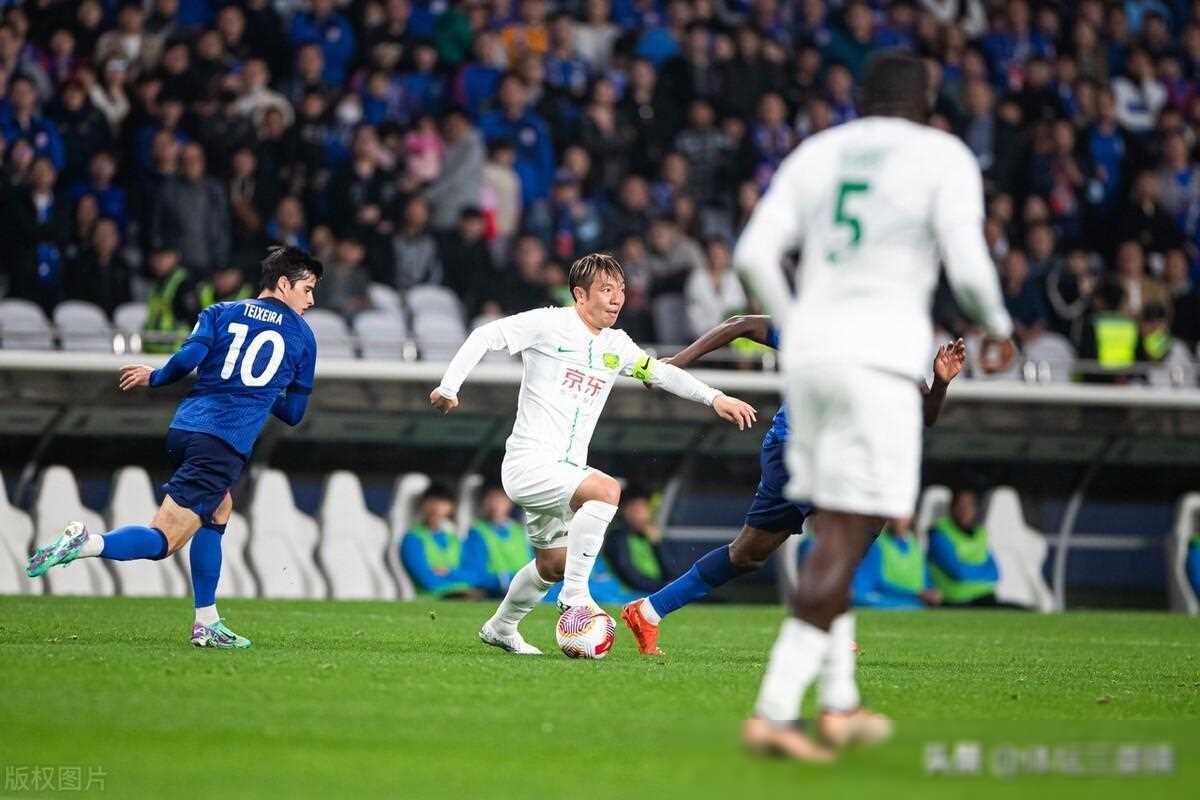 原创球迷之夜上海申花鏖战球迷们的世态炎凉尽显无遗