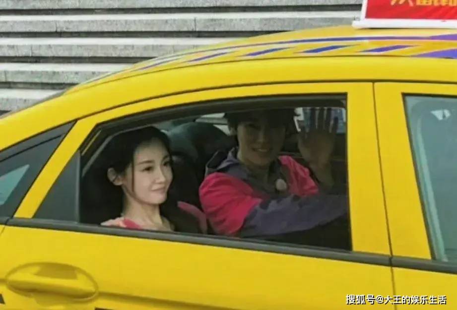 奔跑吧重庆站录制孟子义因飞机延误缺席苗苗探班郑恺疑似救场