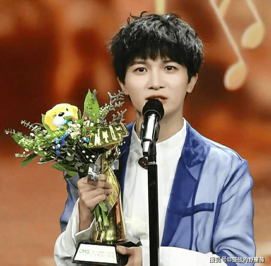 2024周深“十周年”演唱会官宣！将去往上海深圳成都贵阳武汉南京杭州沈阳北京