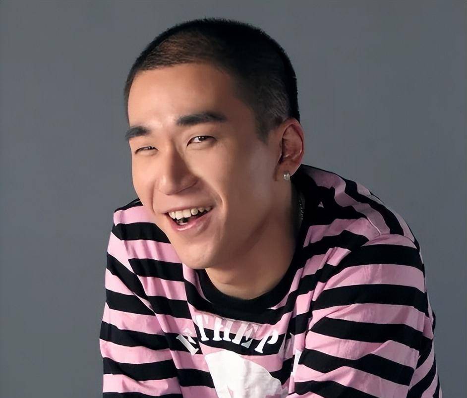 所以在这种环境生长,张默要风得风要雨得雨惯了,童瑶想提分手,他是绝