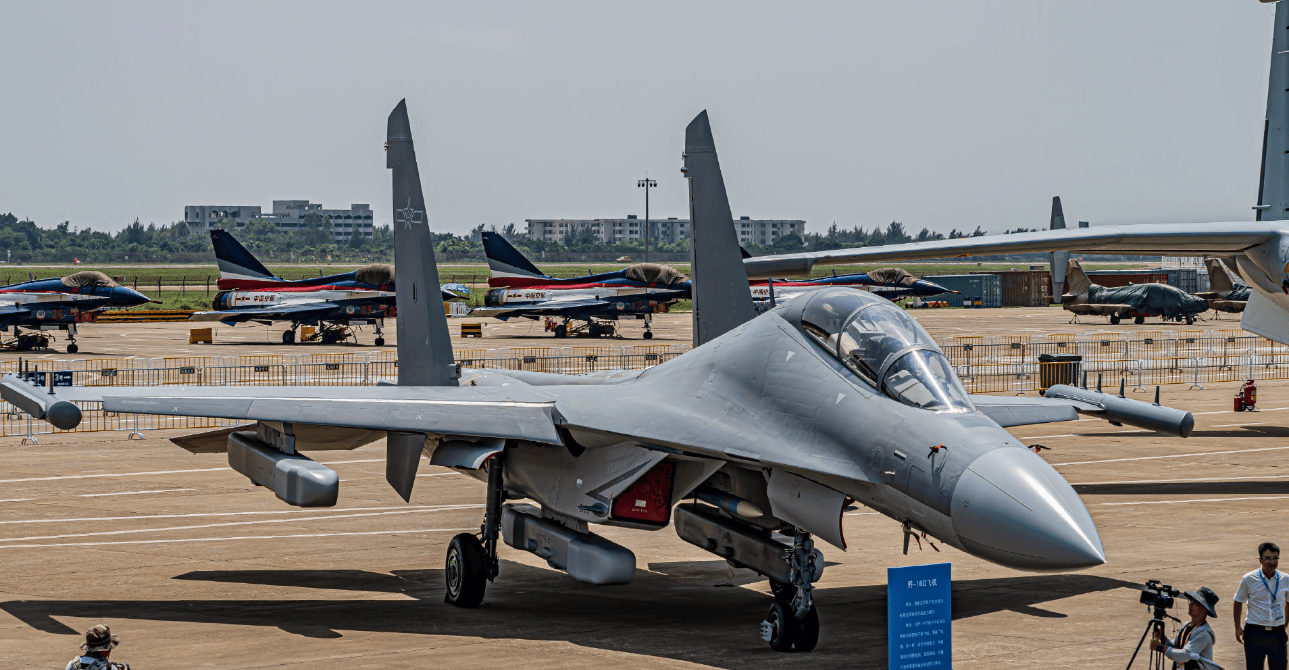 解放军某型战机模拟攻击055,最强大驱罕见落下风,会是哪款战机_我国_