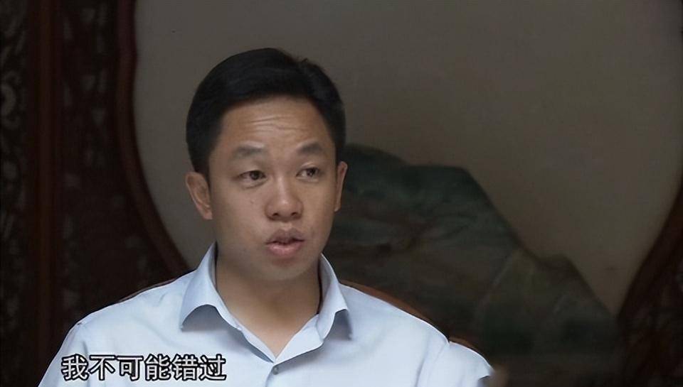 在上海的几年时间里,杨顺明逐渐确定任岳峰不会出现在这后,又再次因为