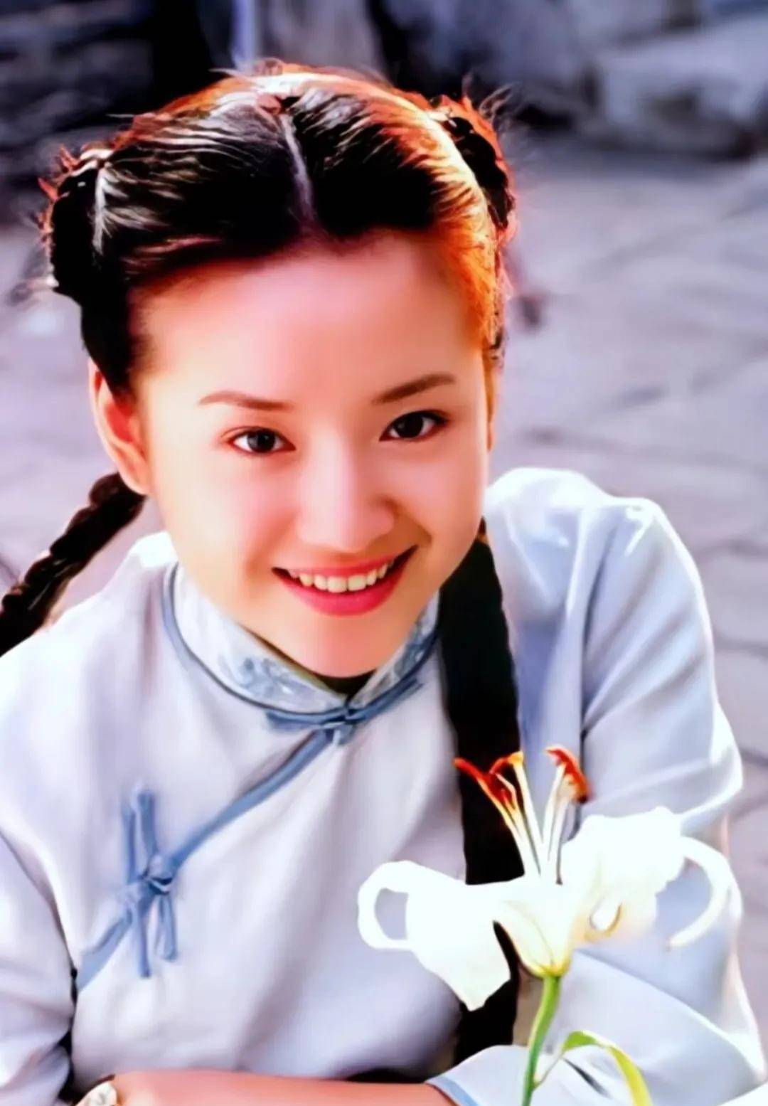 "玉女"形象崩塌后,把爱全加在儿子身上,这样子的母爱太病态_董洁