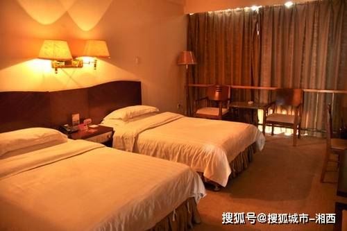 富蕴县酒店预订图片