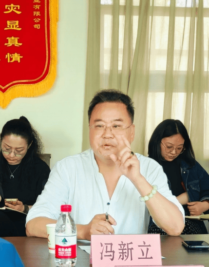 交流会特别邀请了郑州市企业家协会秘书长兼研究部主任赵云鹏,副秘书
