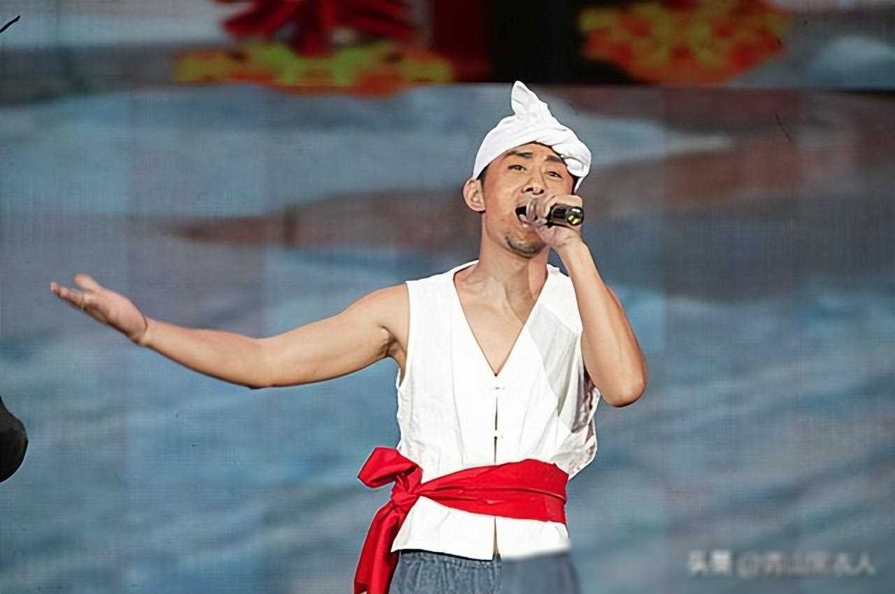 事实证明:装疯卖傻歌手阿宝沦为笑柄_生活_成功_音乐