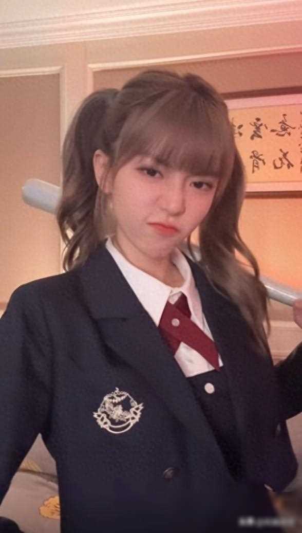 周淑怡女高cos被吐槽,网友辣评:不如深田,装嫩需谨慎