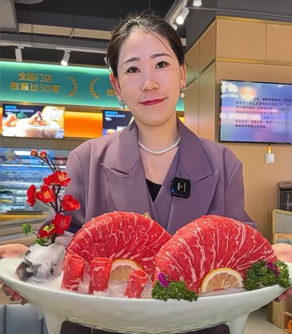 "柿子哥"黄柿子养生火锅荣获"中国美食地标保护产品"