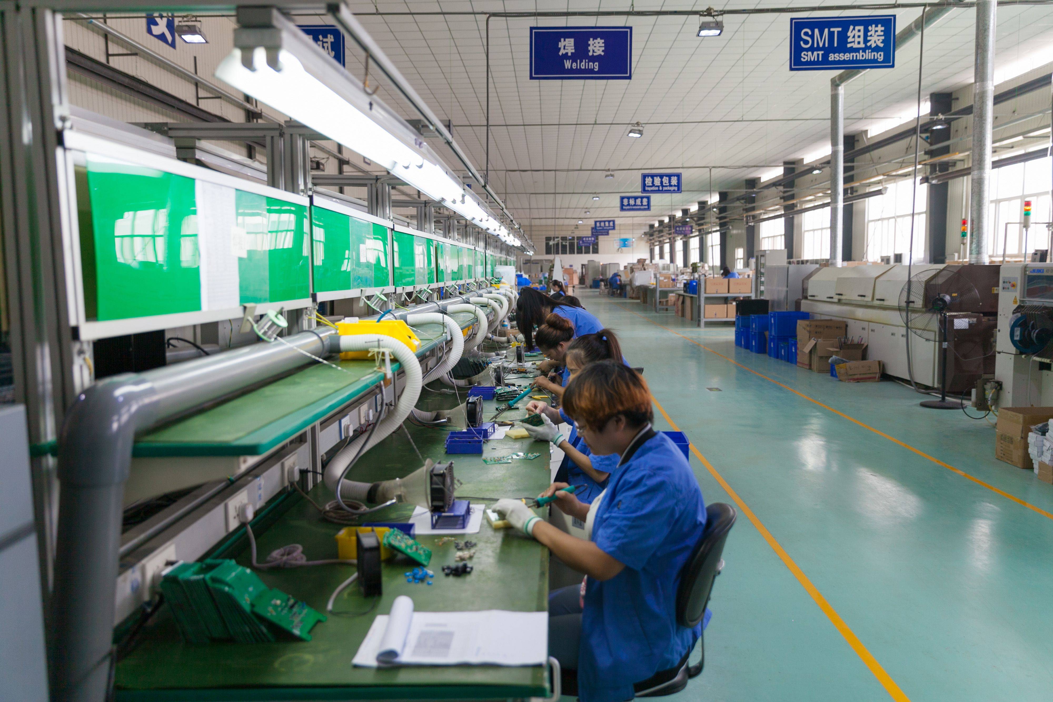 电子厂是干什么工作的?去电子厂打工怎么样?