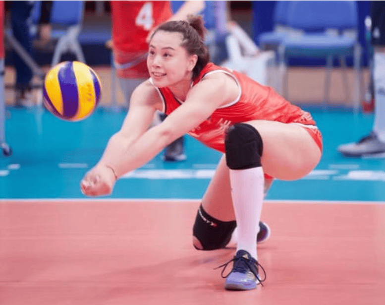 女排名将曾春蕾:奥运会留心痛,现在是两个孩子的妈妈