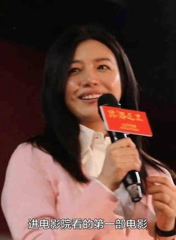 陈妍希出席活动被猜有喜,身材圆润小腹凸凸,网友:等待好消息