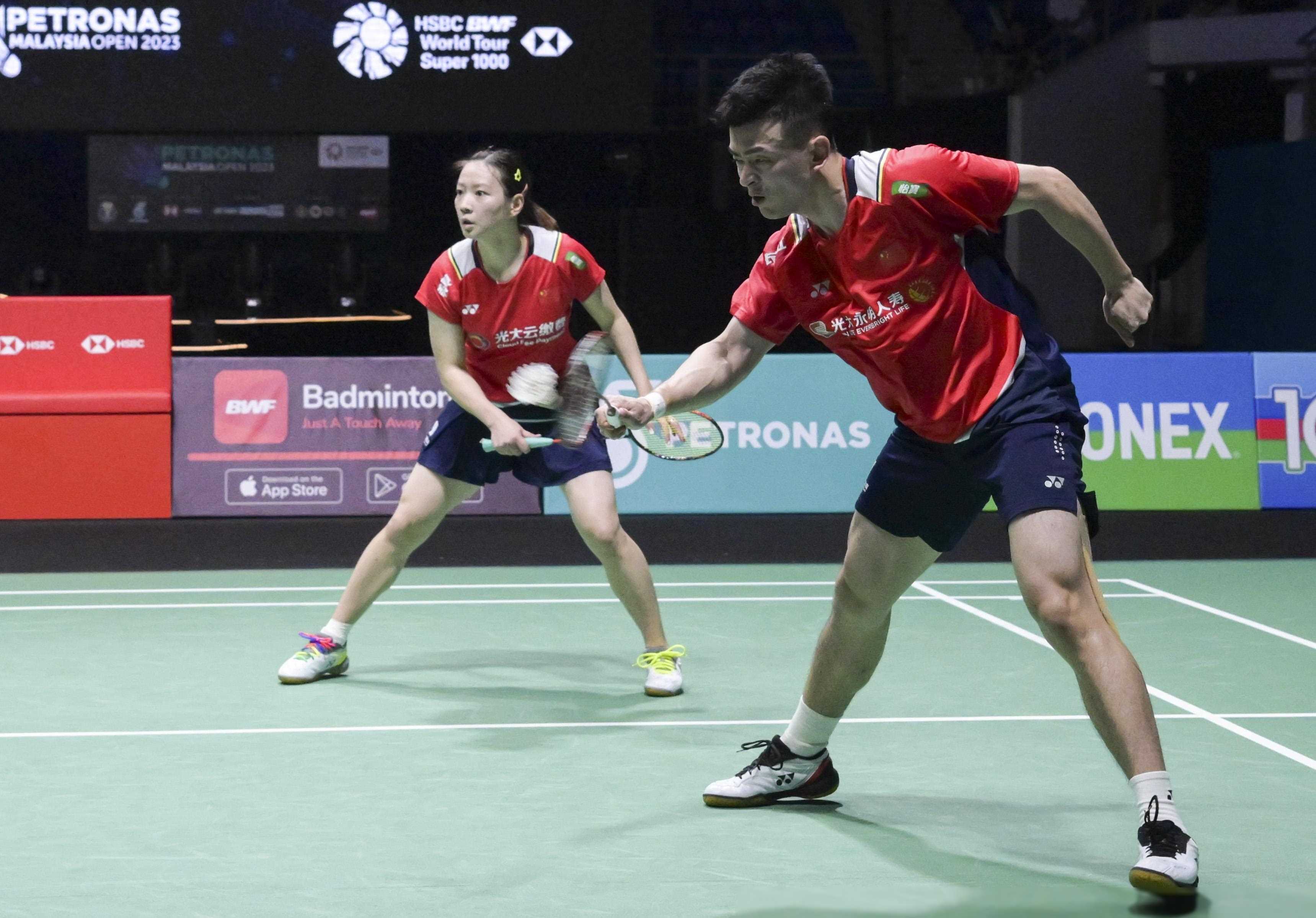 逆转夺冠!羽毛球亚锦赛战报:冯彦哲黄东萍力克对手