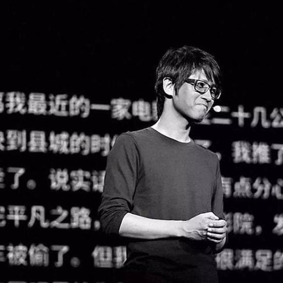 从稀缺的领袖到遍地的留言,韩寒也在成长_一个人_变化_事件