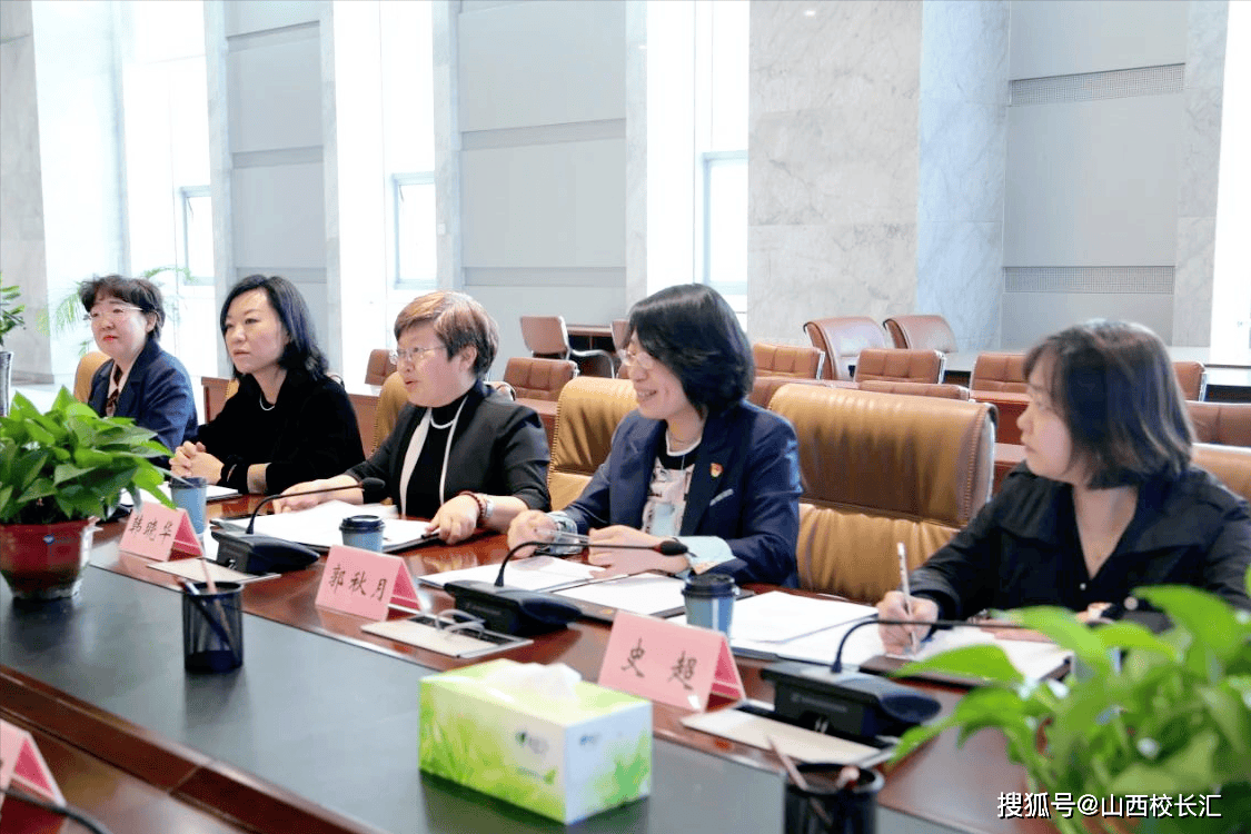 山西省科技馆与太原市迎泽区5所小学签订"科学教育合作"协议_杨虹瑜