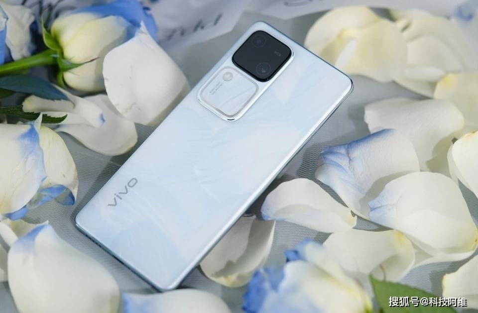 发布仅四个月跌至2336元,官方承诺四年不卡_手机_vivo_支持