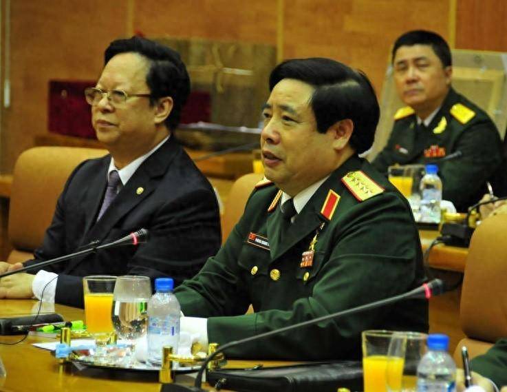 冯光青:参军第4年立战功,当了10年越南正国级防长,中国2次地震各捐3万