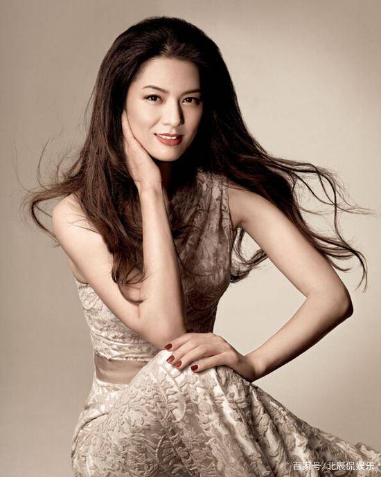 她曾经是"中国第一美女",身家早已超亿,44岁隐居山林为乐