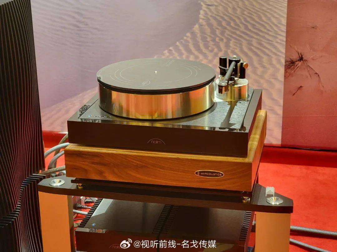 和classic系列,并用多种展示场景展示revel,jbl,arcam,harman/kardon