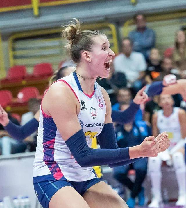 安特罗波娃表现出色,意大利实力强大:两位强力接应引领球队前进