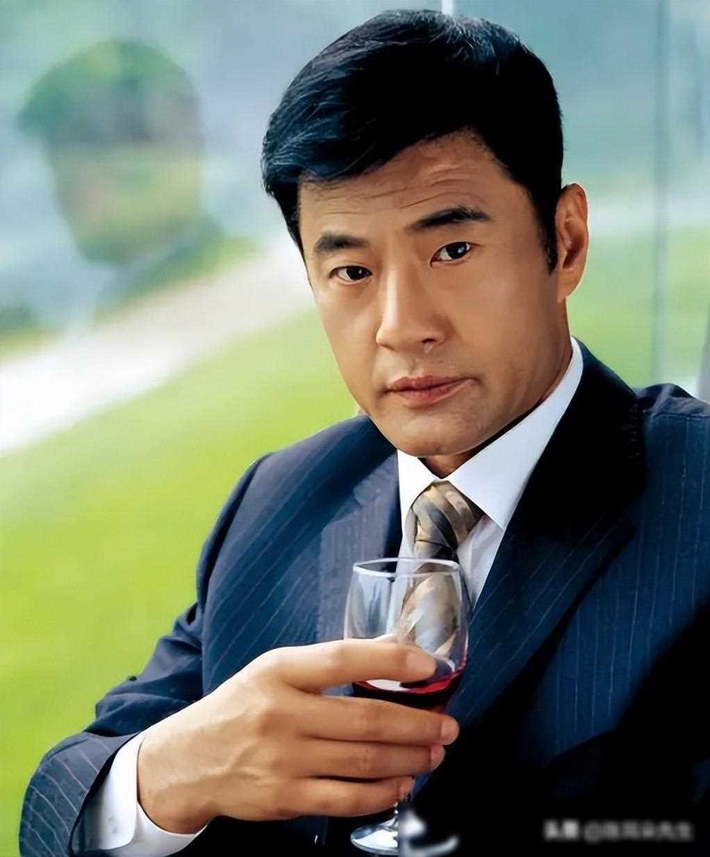 最帅总舵主刘松仁:颜值惊艳,风采不输李连杰