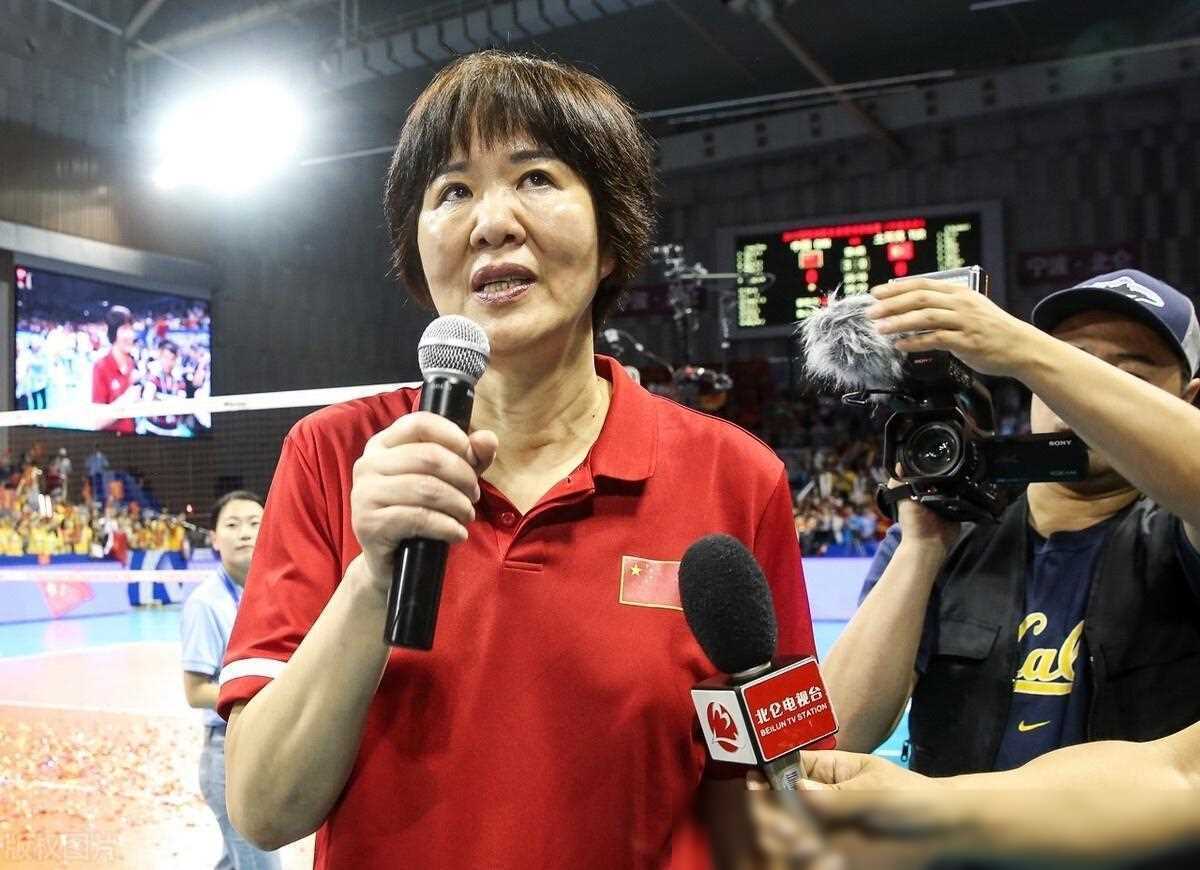 郎平履新职践行父嘱,朱婷之后发声引关注_中国女排_影响_社会