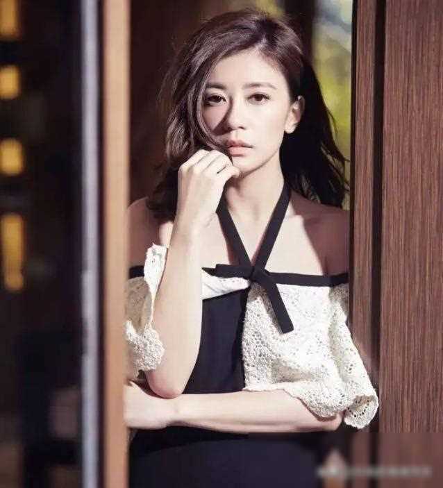 曾经的赵敏阴影:五岁遭遇变态侵扰至今难以忘怀_贾静雯_故事_角色