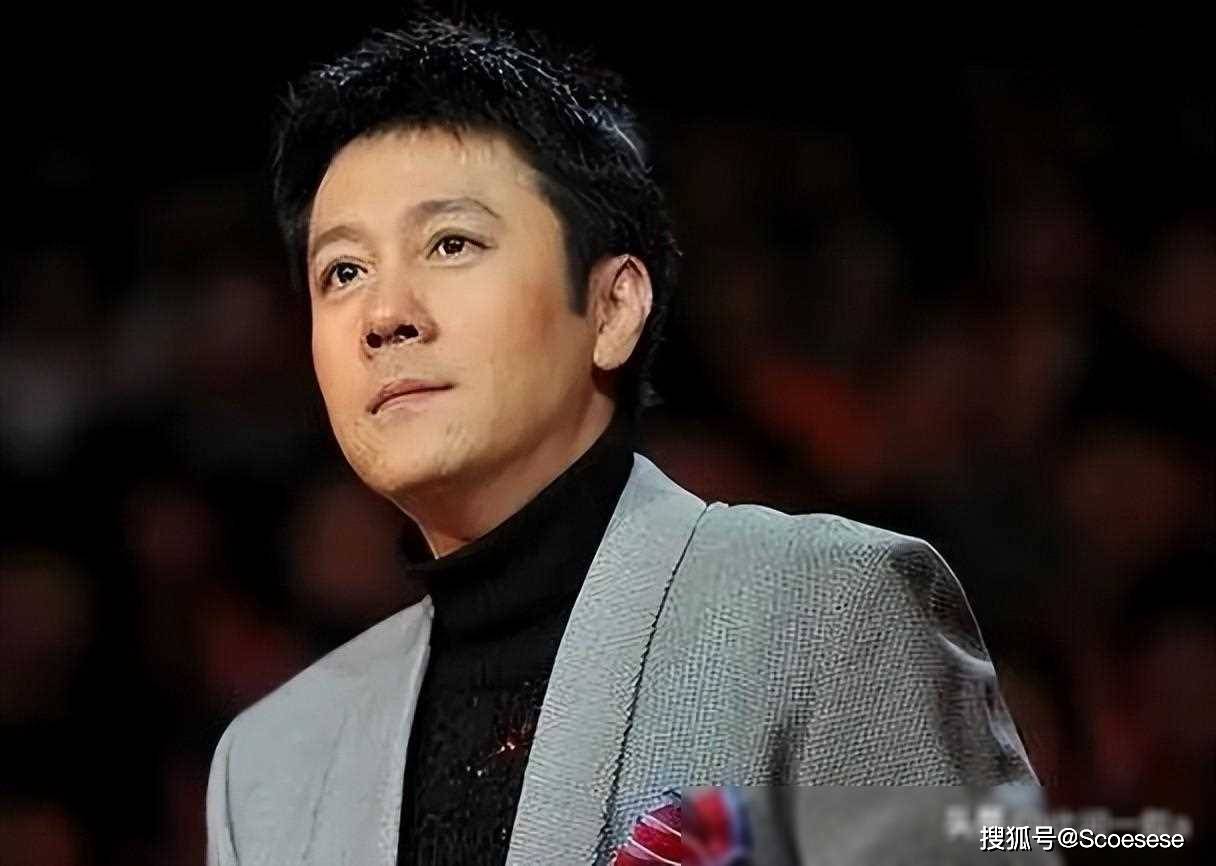 岁蔡国庆为长子庆生,父子同框似兄弟,帅气逼人身高近