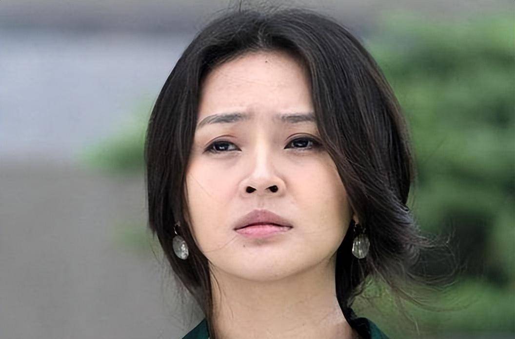 里的伍月,到《楚汉传奇》的曹氏,再到《门第》里的罗小贝,扮演的人物