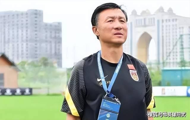 要"换",要换人换思路,换机制体制.这一点,好像是从形式上在做.