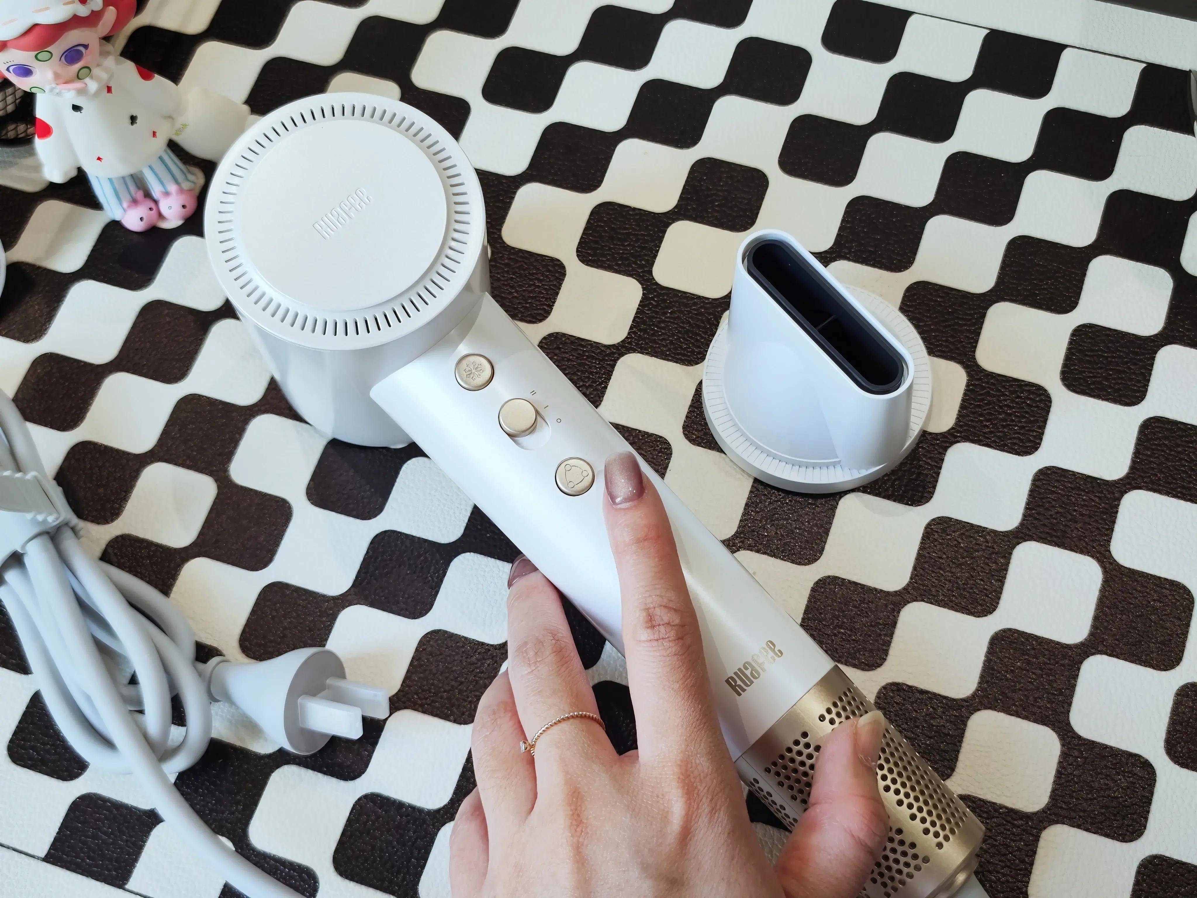 告别金毛狮王拥有漫画头？岚斐等离子吹风机吹护养三合一！