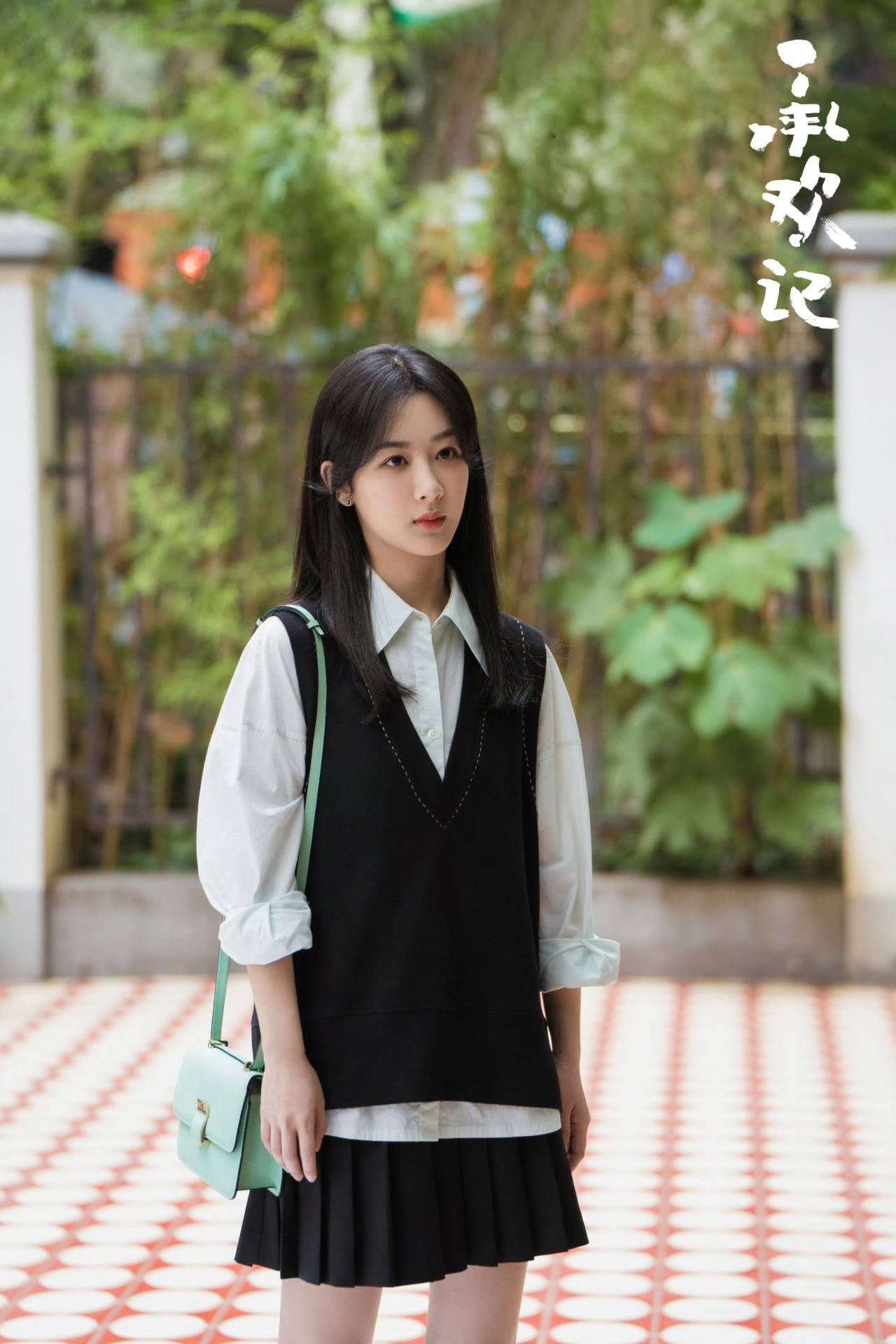 从弄堂普女到酒店继承人,杨紫上班都穿了些什么?